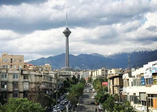 تهران، پل گیشا، برج میلاد